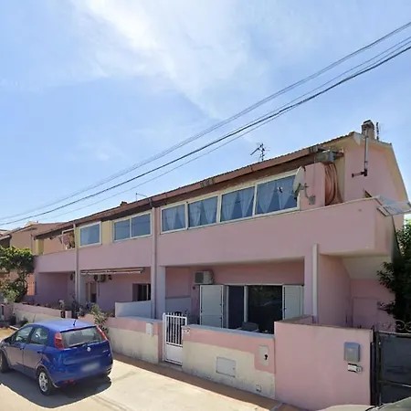 La Dimora Dell Artista Apartment *