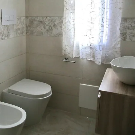 La Dimora Dell Artista Apartment *
